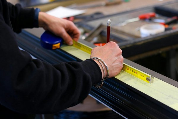 Menuiserie bordeaux : experts en pose et rénovation sur mesure